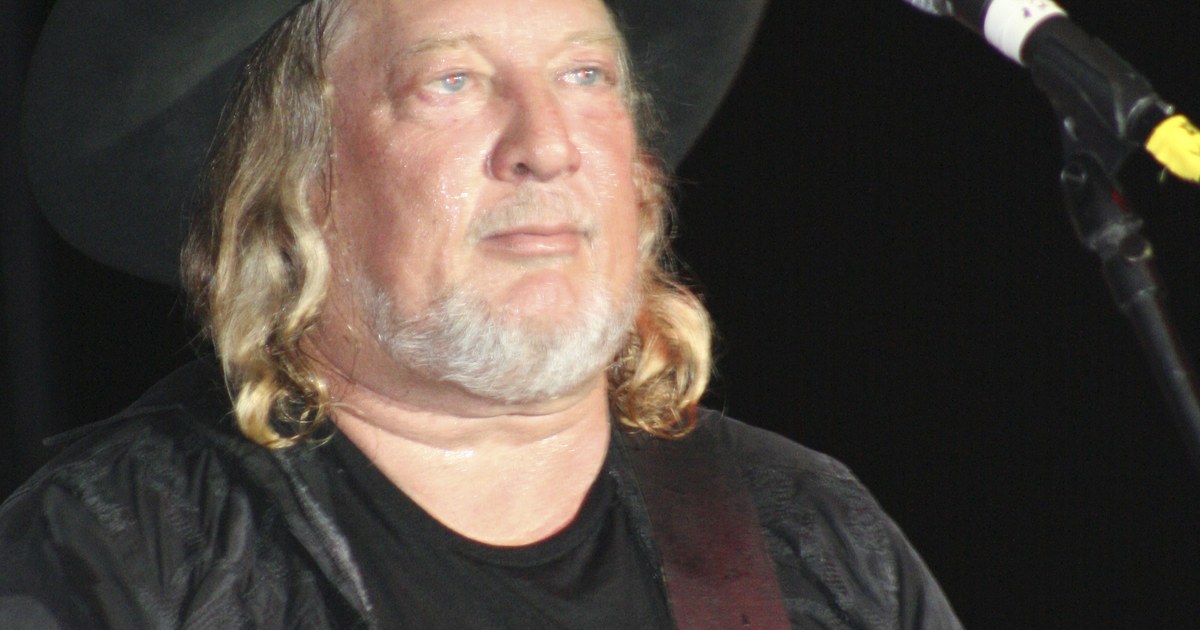 John Anderson performing at the Pike County Fair in 2008